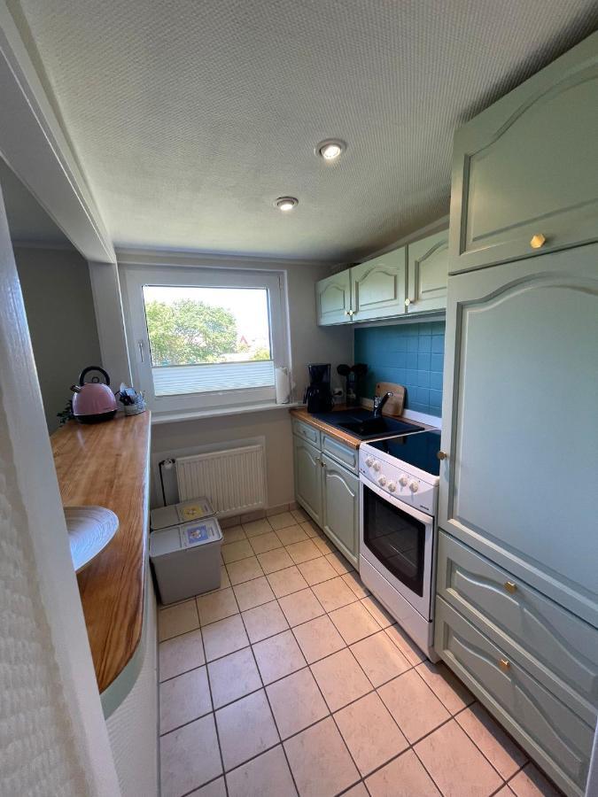 Lüttje Najade Ruhige, zentrale Lage am Rande des Kurparks. Wenige Gehminuten zum Strand und in die Innenstadt. Neu renovierte und liebevoll eingerichtete Wohnung. Borkum Exterior foto