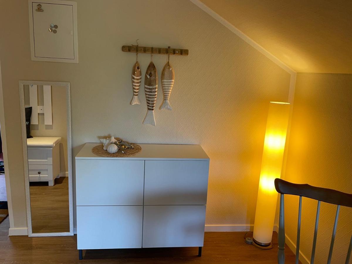 Lüttje Najade Ruhige, zentrale Lage am Rande des Kurparks. Wenige Gehminuten zum Strand und in die Innenstadt. Neu renovierte und liebevoll eingerichtete Wohnung. Borkum Exterior foto
