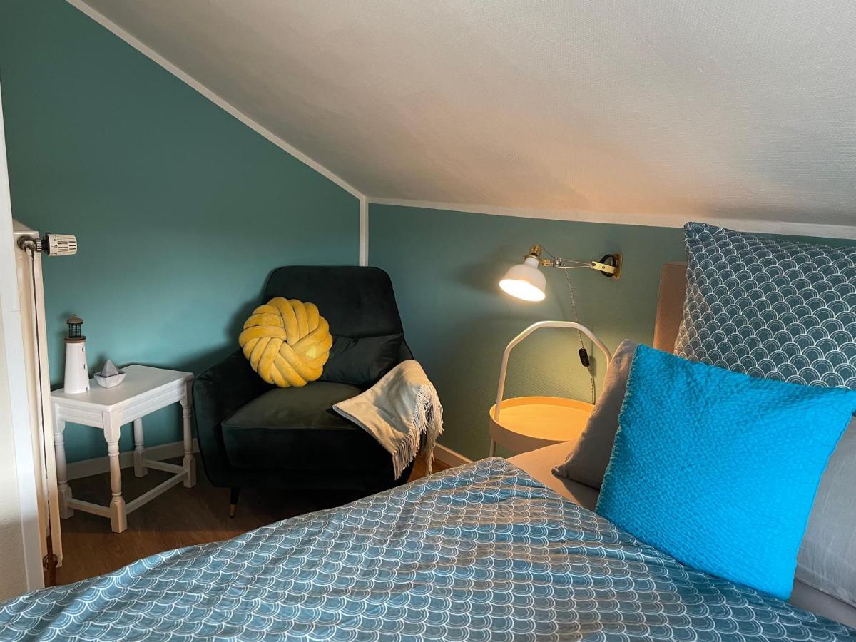 Lüttje Najade Ruhige, zentrale Lage am Rande des Kurparks. Wenige Gehminuten zum Strand und in die Innenstadt. Neu renovierte und liebevoll eingerichtete Wohnung. Borkum Exterior foto